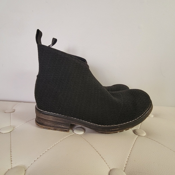 Barcelona Ankle Boot Black Charleston Shoe Co Size 8 - Picture 6 of 9